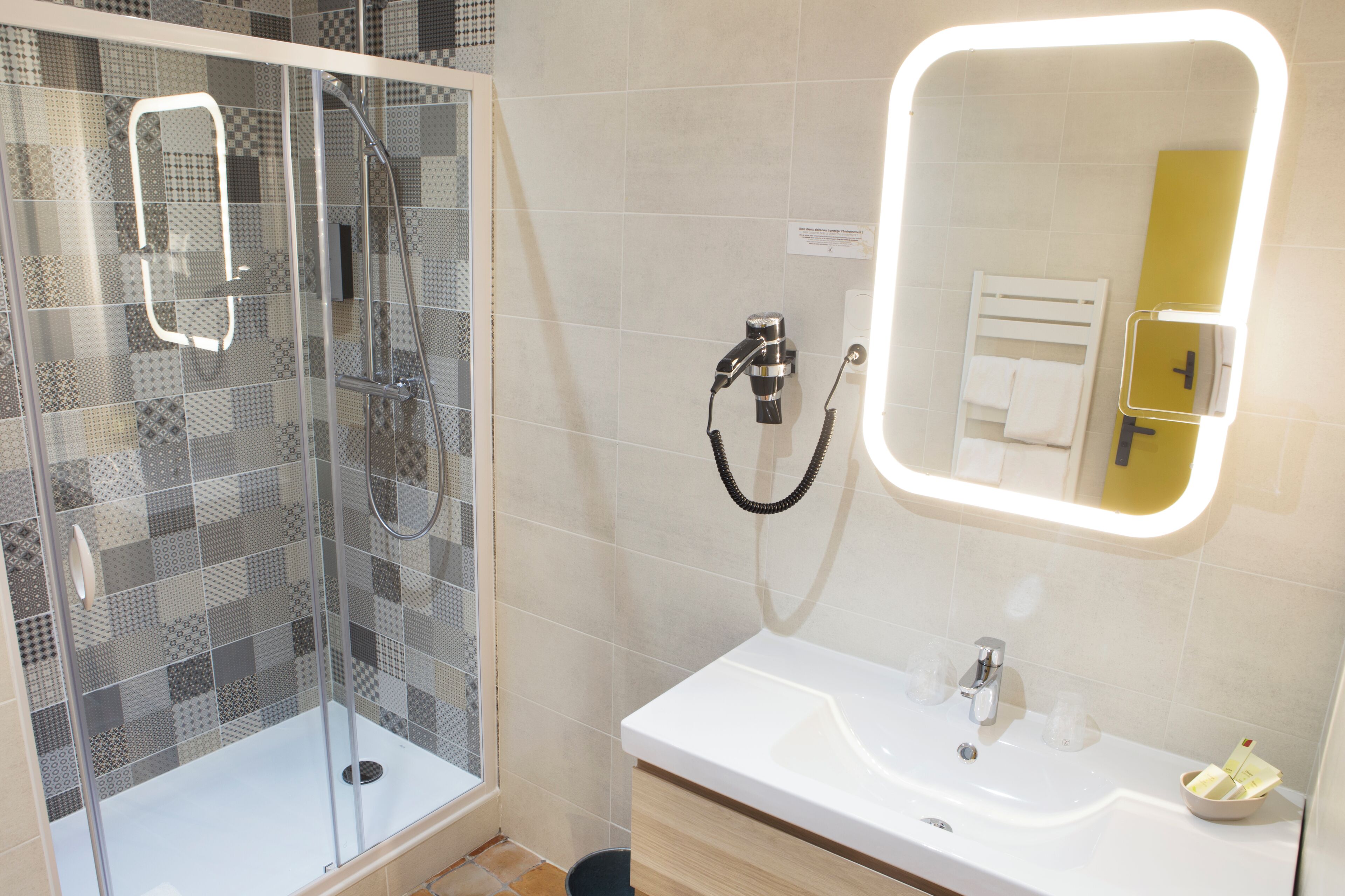 Foto - Contact Hôtels Le Savigny & Spa