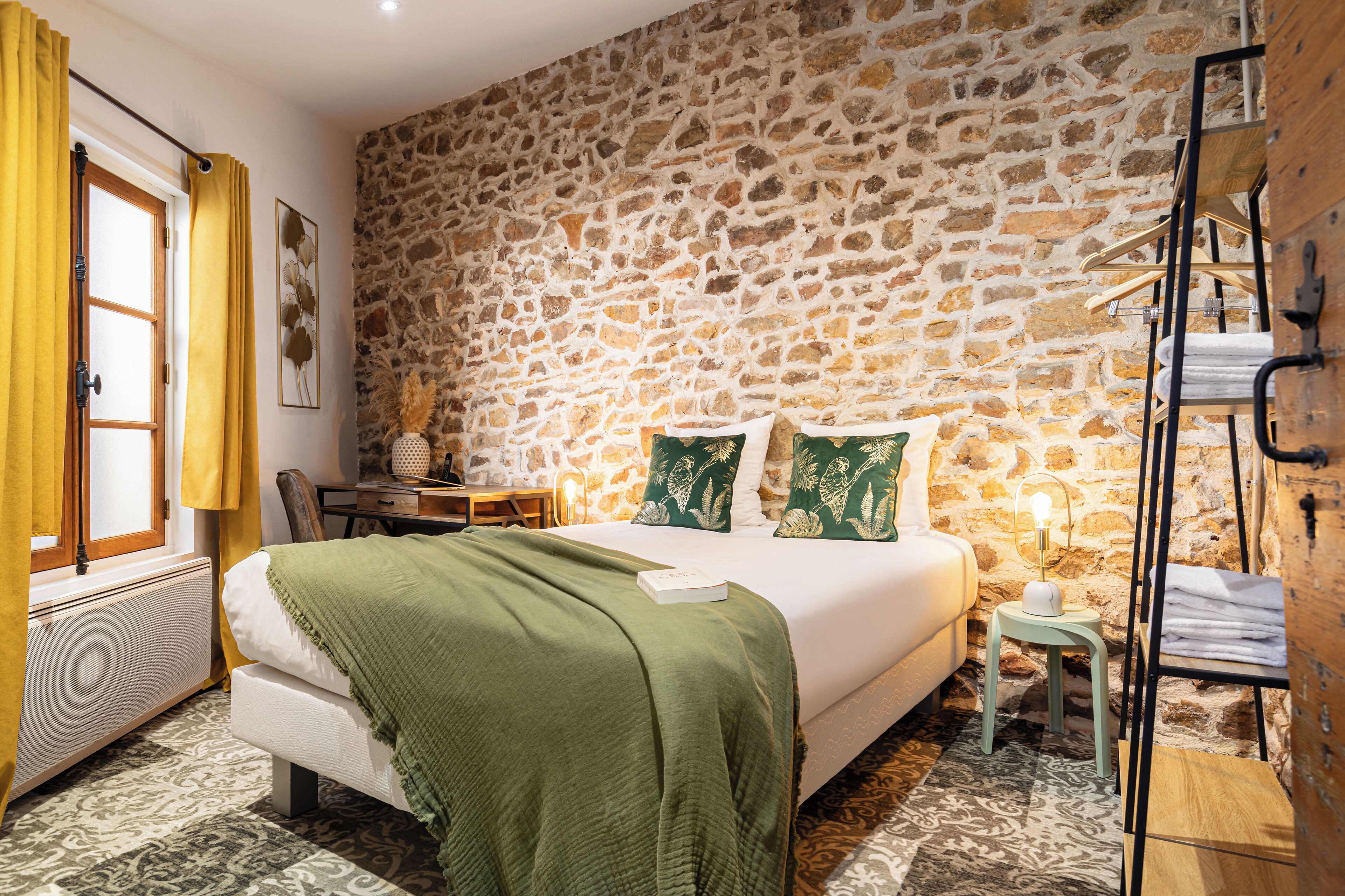 Foto - Contact Hôtels Le Savigny & Spa