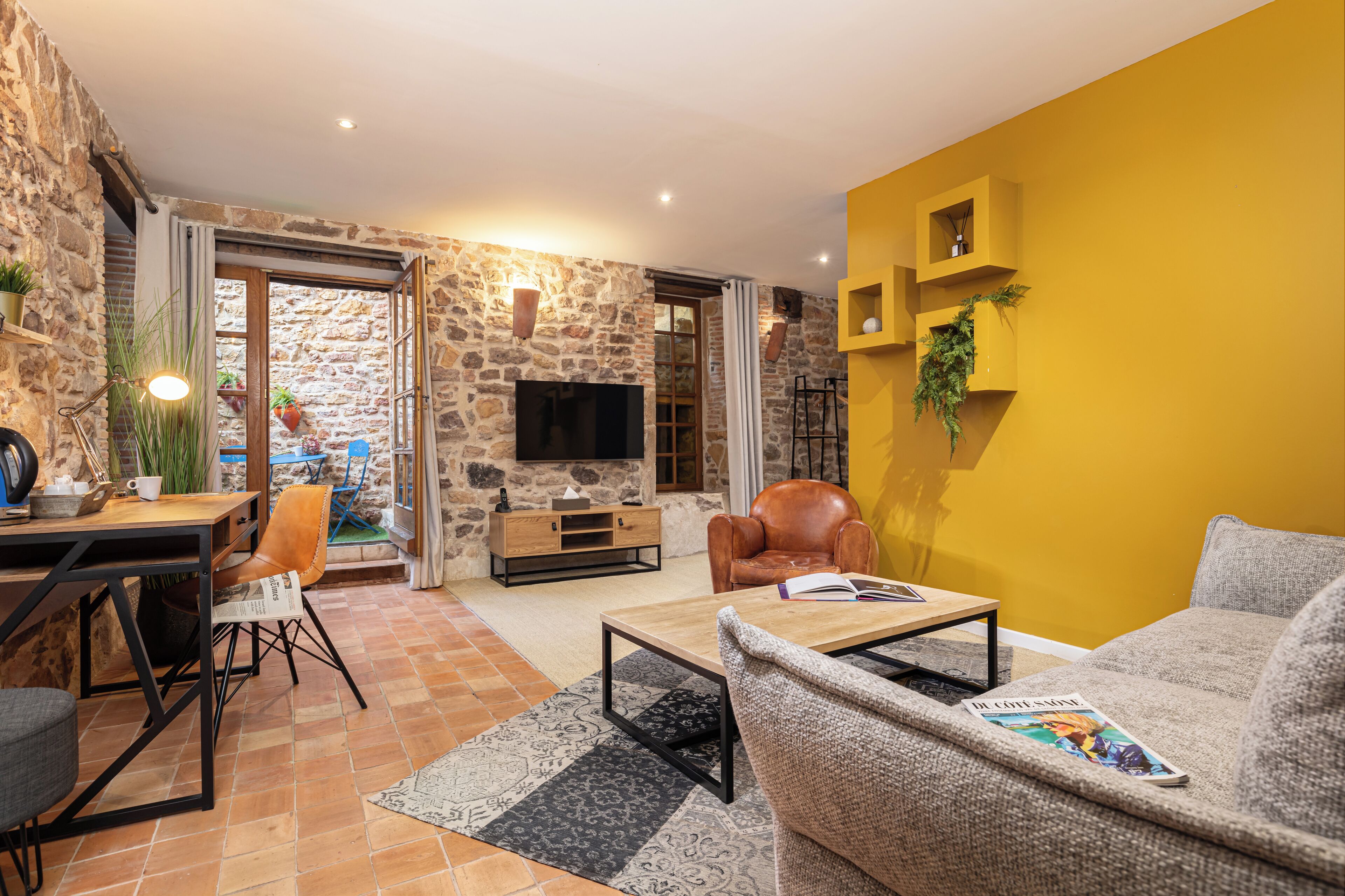 Signature studio suite | Luxe beddengoed, individueel gedecoreerd, individueel gemeubileerd