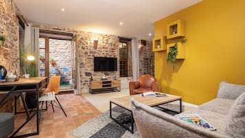 Signature Studio Suite | 1 bedroom, premium bedding, individually decorated