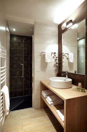 舒适双人房 | 浴室 | 免费洗浴用品