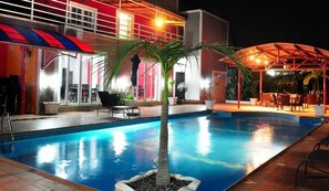 Outdoor pool - Apo Apartments (Abuja)