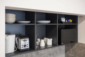 Pillowtop-bedden, individueel gemeubileerd, een bureau