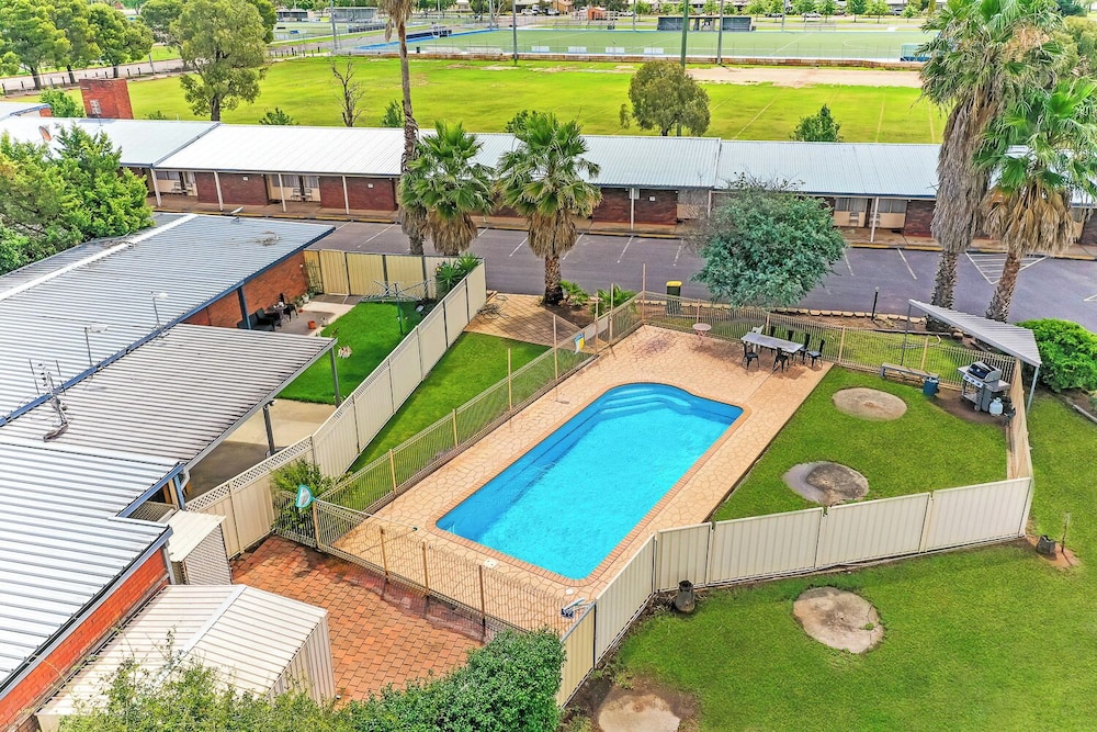 Parkview Motor Inn Parkes by null