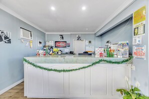 Quầy tiếp tân