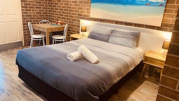 Classic Twin Room, 1 Bedroom, Refrigerator & Microwave, Ground Floor | Premium bedding, Tempur-Pedic beds, desk, blackout drapes