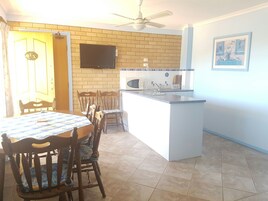 Executive-herbergi (Executive Spa Room) | Einkaeldhúskrókur | Ísskápur, kaffivél/teketill, rafmagnsketill