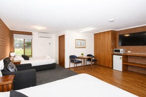 Superior Double or Twin Room | WiFi (free), bed sheets - Greenacres Motel (Corowa)