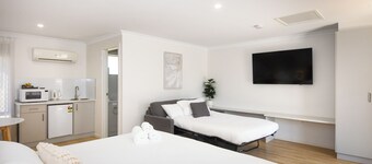 Greenacres Motel