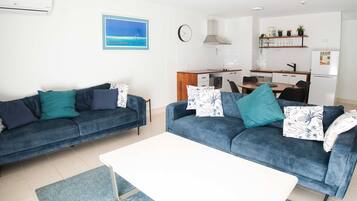 Superior Townhome | Living area | LED TV, DVD player