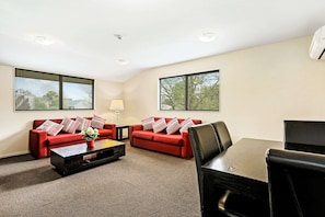 Suite, Multiple Beds, Non Smoking (2 Bedroom, King)