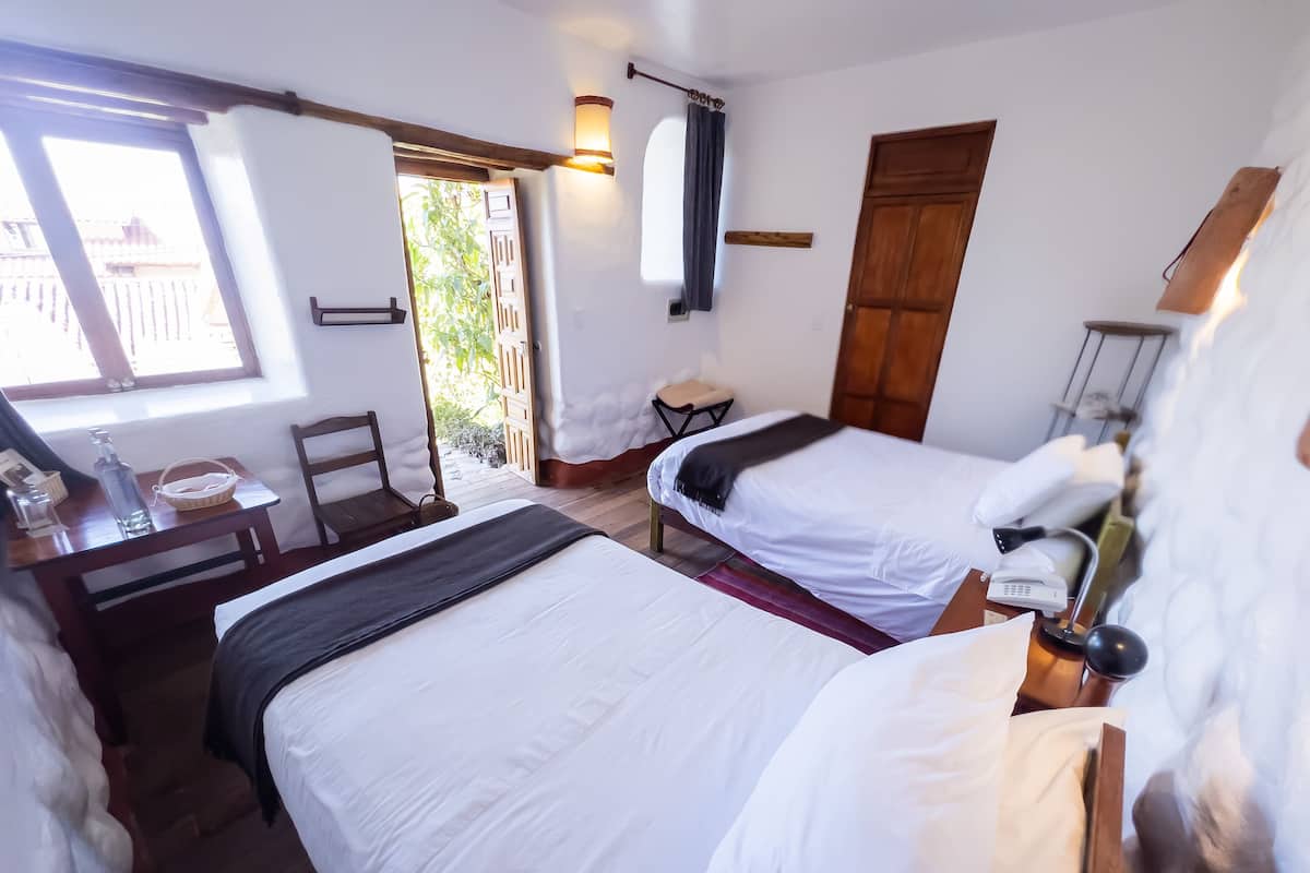 Caja de seguridad en la habitación, wifi y ropa de cama