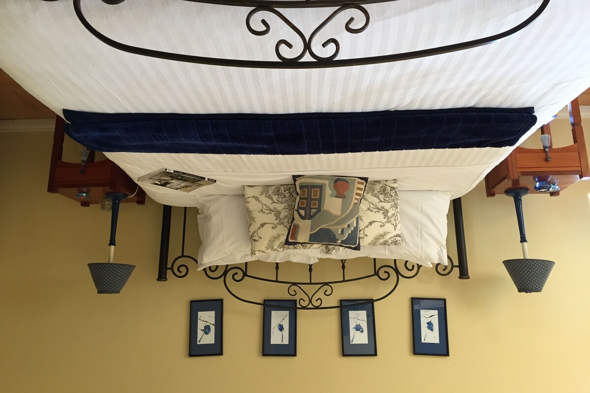 Individually decorated, individually furnished, cots/infant beds