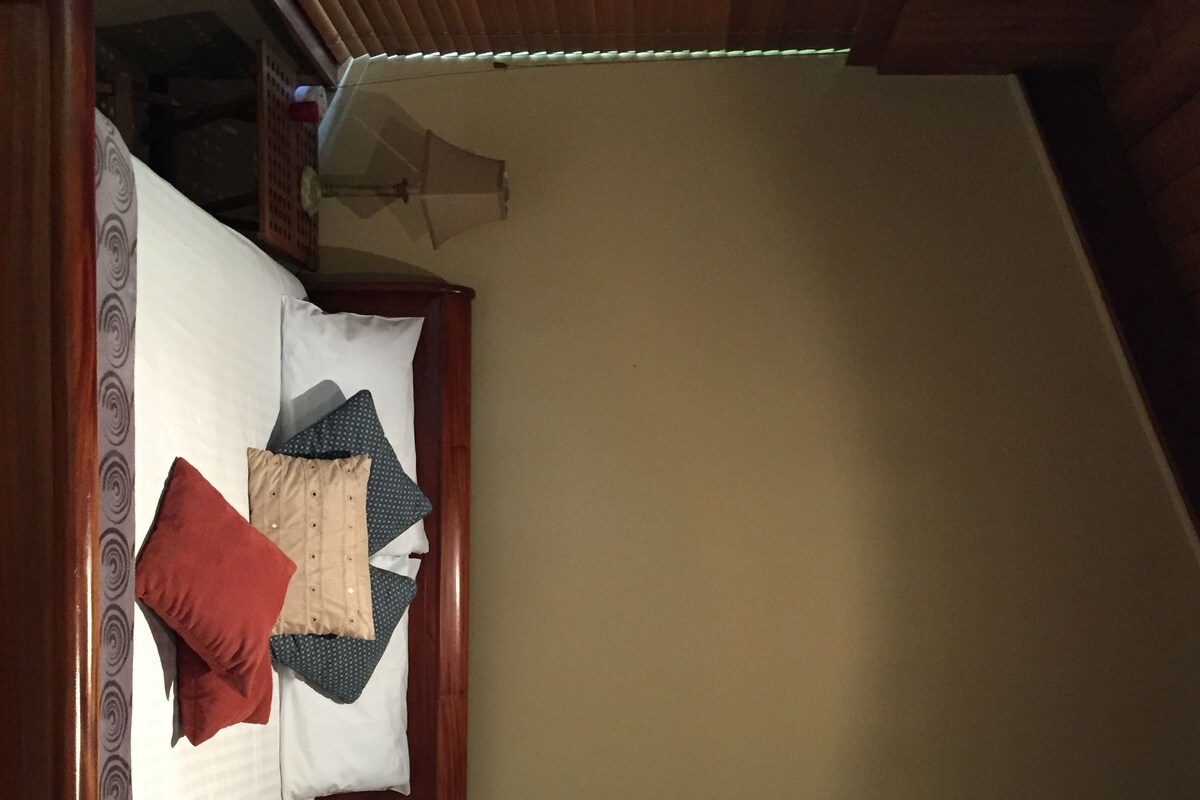 Individually decorated, individually furnished, cots/infant beds