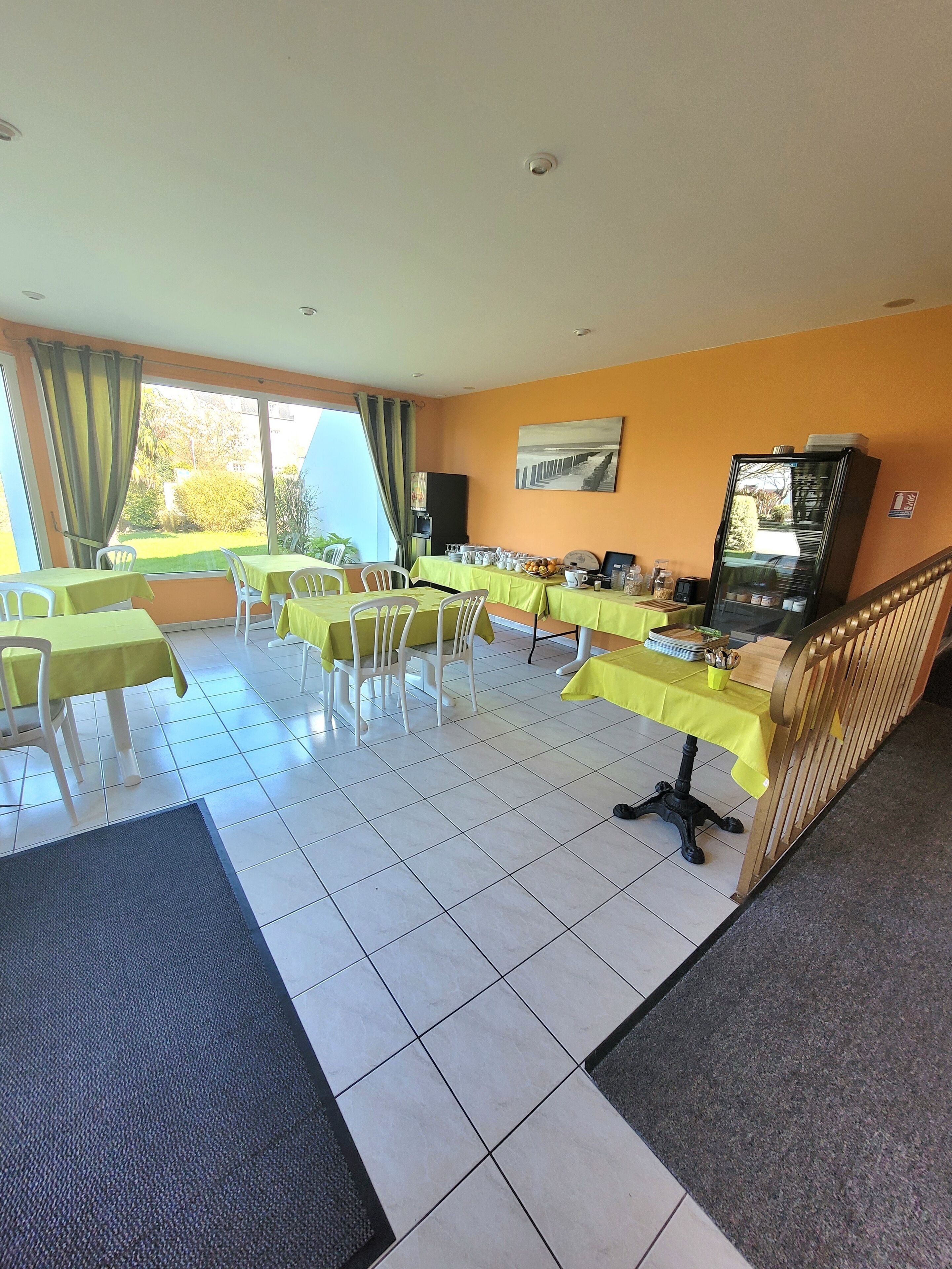 daily continental breakfast (eur 10.90 per person)