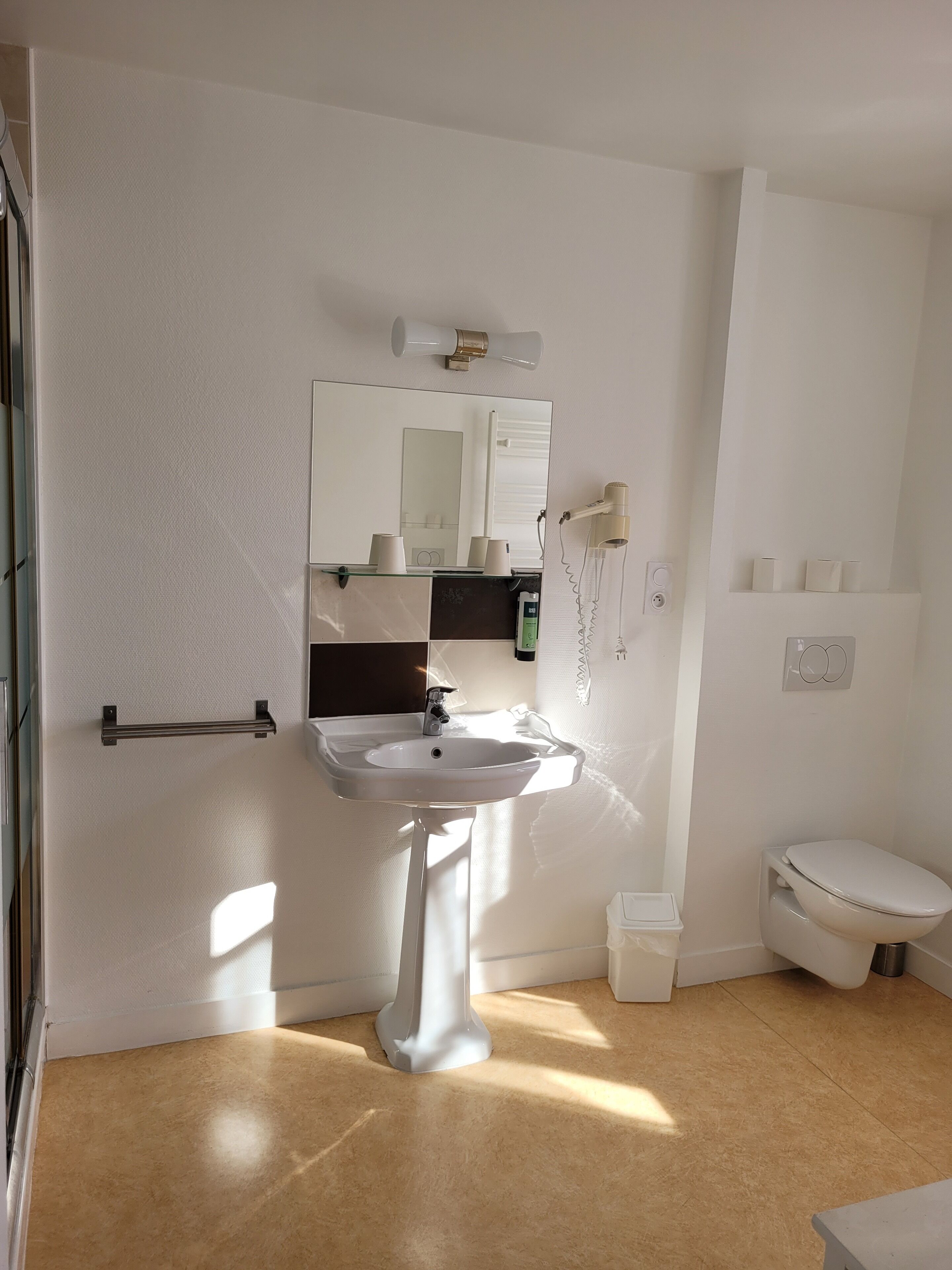 superior double room, 1 queen bed, non smoking, private bathroom | bathroom | shower, hair dryer, towels, soap