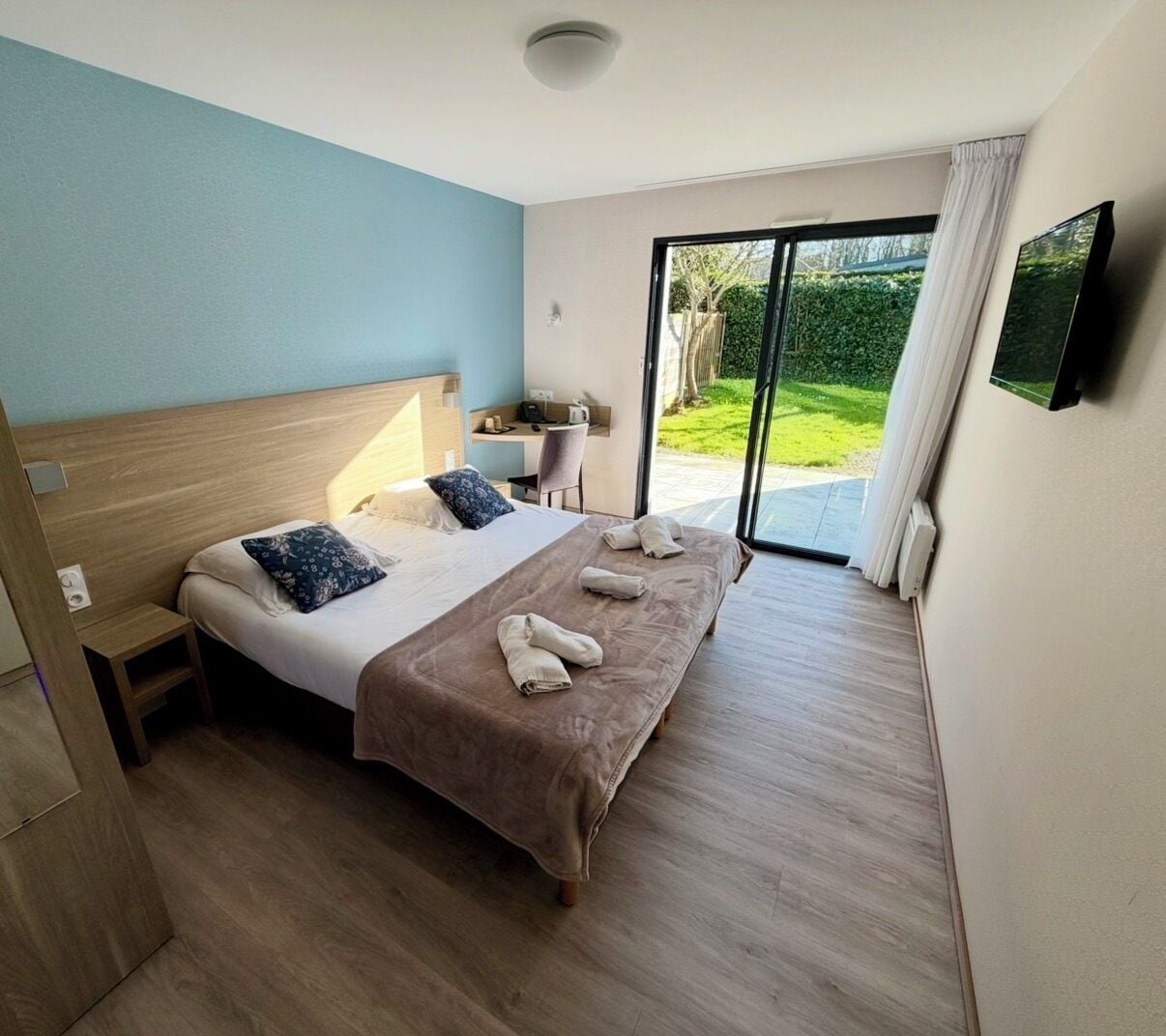 Premium bedding, Select Comfort beds, individually decorated, desk