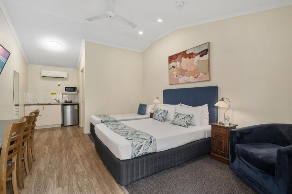 Superior Triple Room | Premium bedding, blackout curtains, soundproofing, iron/ironing board