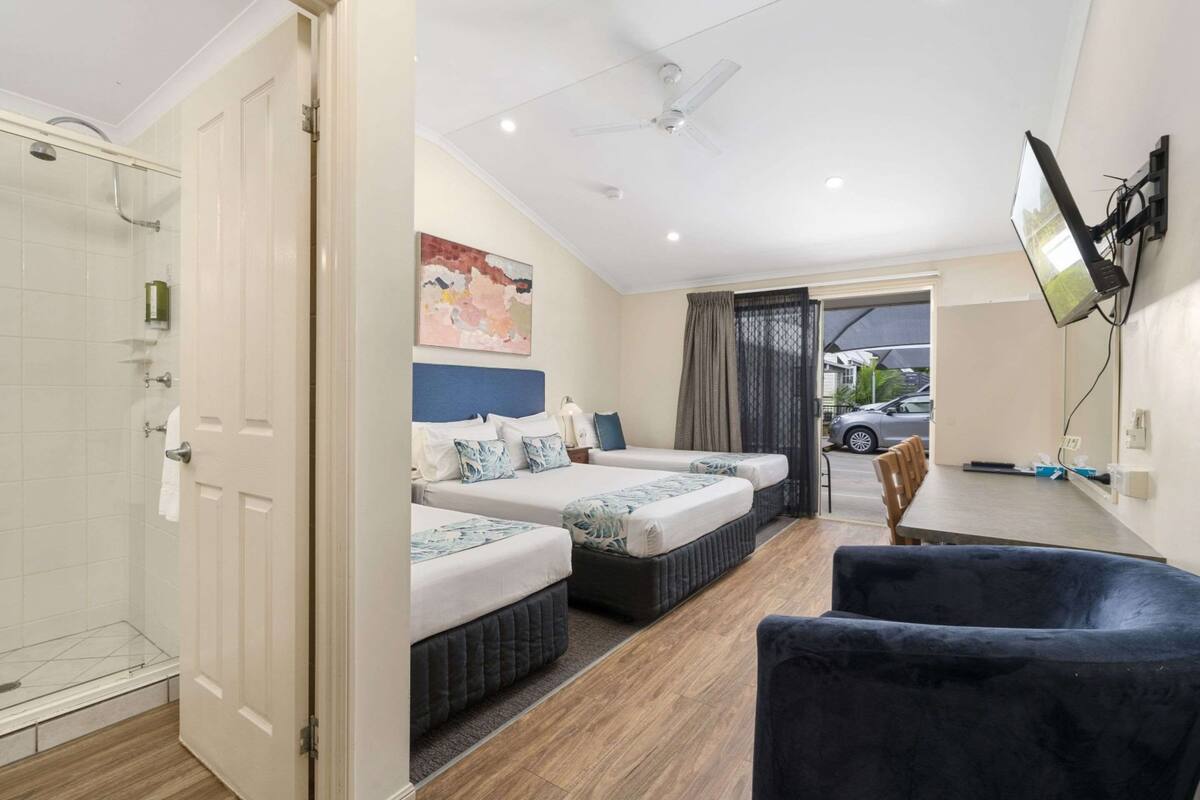 family room, multiple beds, non smoking, kitchenette | premium bedding, pillow-top beds, laptop workspace, blackout curtains