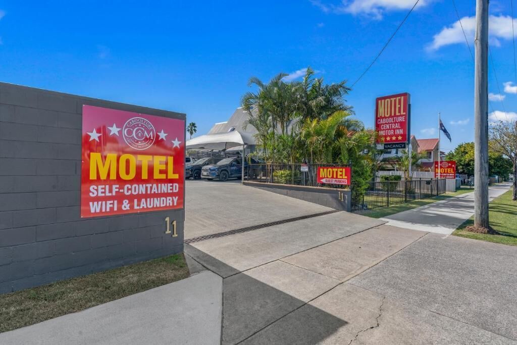Un motel con unidades independientes, WIFI y servicio de lavandería.