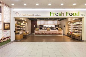 Tägliches großes Frühstück gegen Gebühr