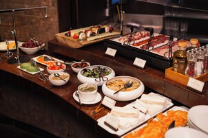 Daily buffet breakfast for a fee