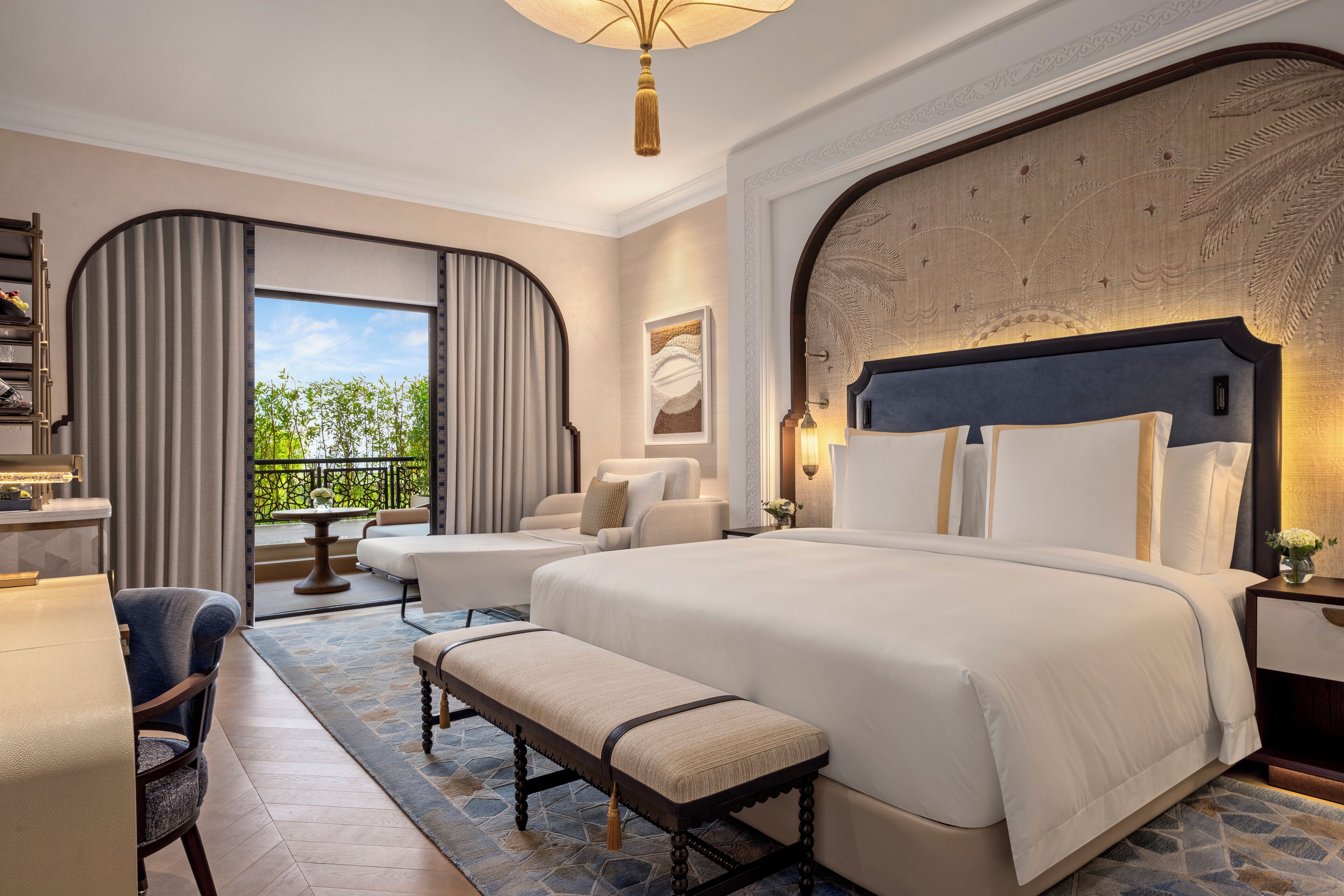 Ropa de cama de alta calidad y minibar 