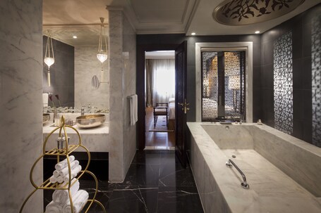 Jumeirah Zabeel Saray Dubai - Image 60