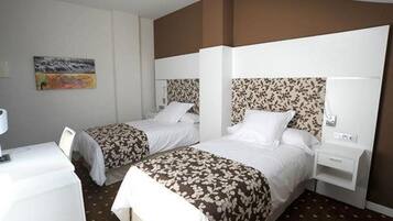 تجهيزات عازلة للصوت