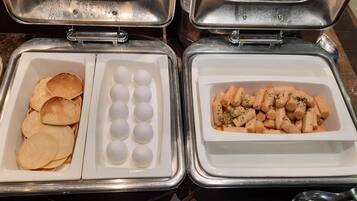 Daily full breakfast (INR 549 per person)