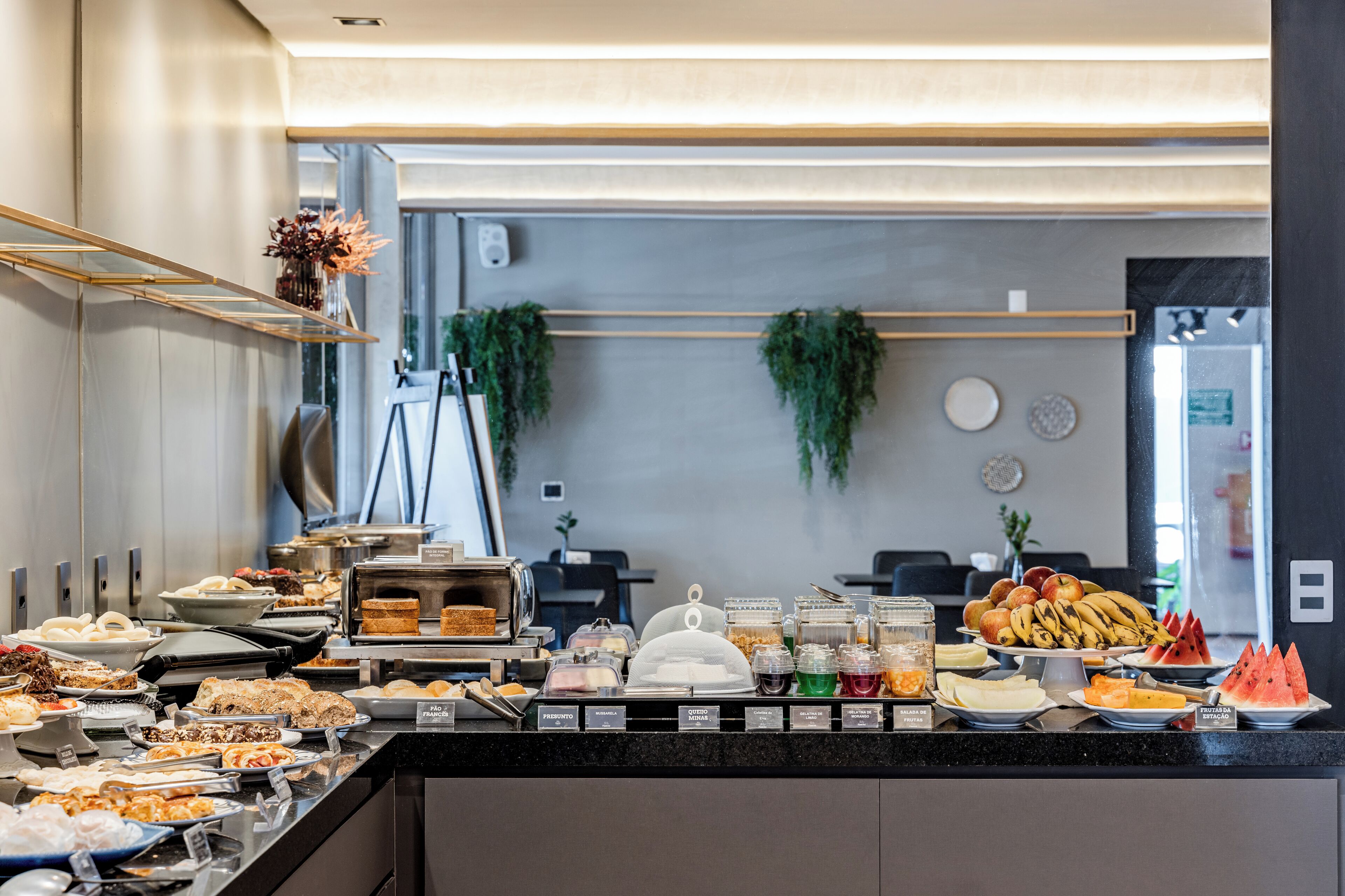 Frokostbuffé er inkludert hver dag