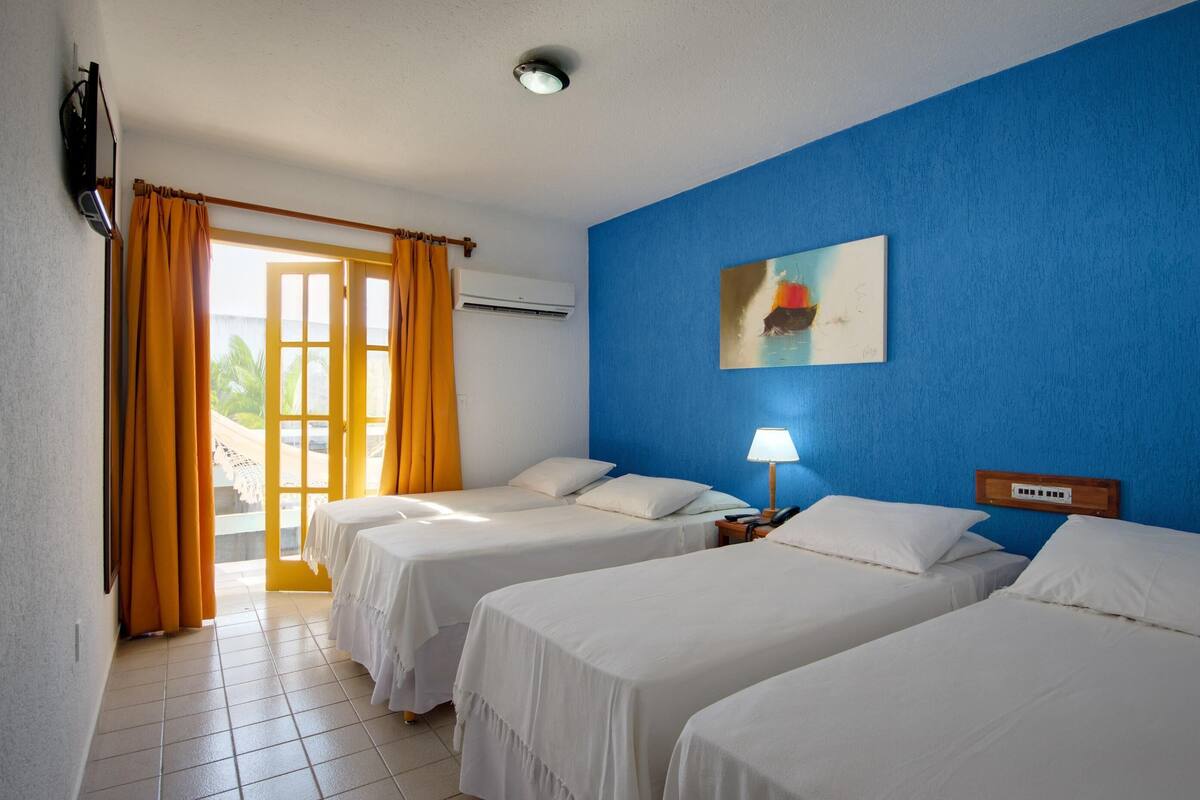 Minibar, blackout curtains, free WiFi, bed sheets