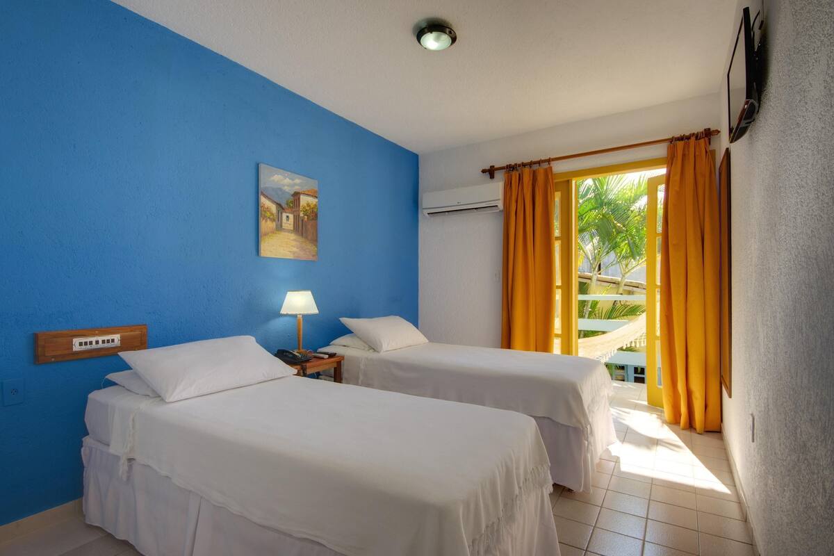 Minibar, blackout curtains, free WiFi, bed sheets