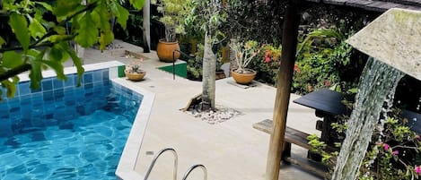 Outdoor pool, sun loungers