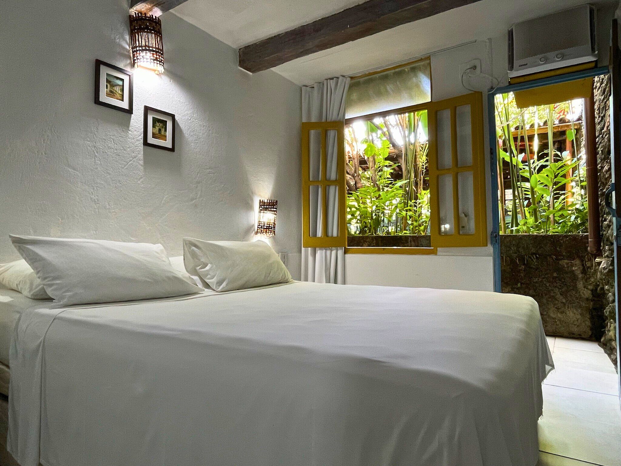 Standard Double Room | Minibar, in-room safe, blackout drapes, free WiFi