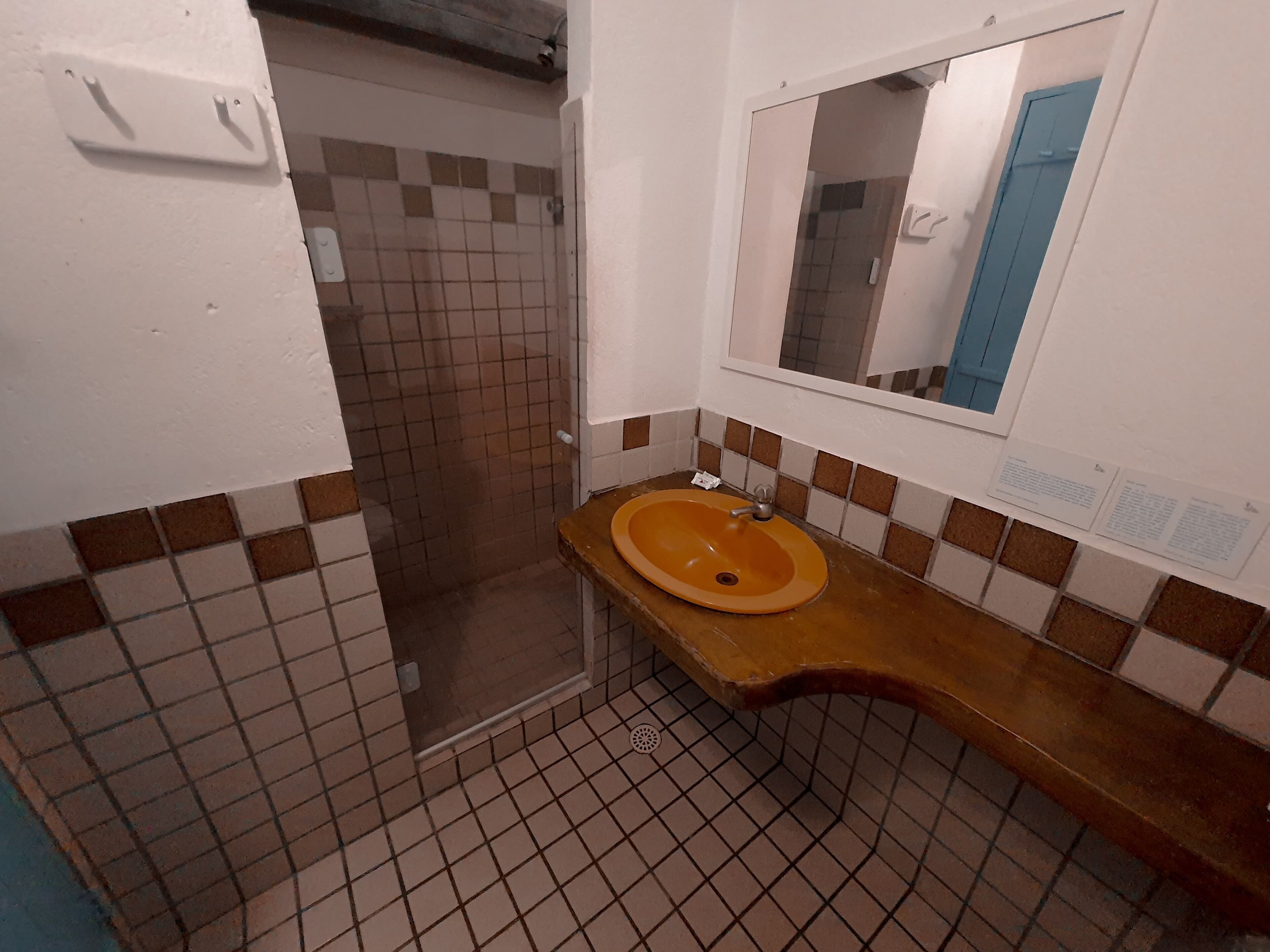 standard double room | bathroom | shower, hair dryer, towels, shampoo