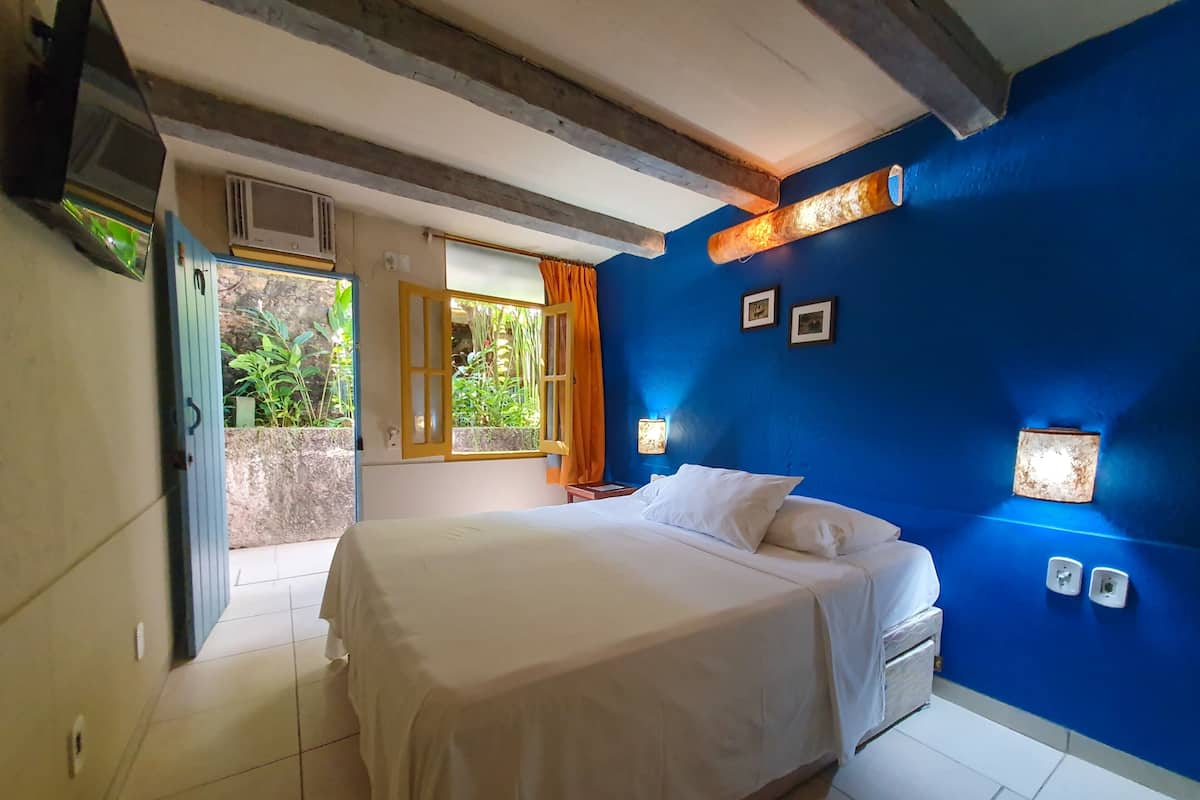 Standard Double Room | Minibar, in-room safe, blackout drapes, free WiFi