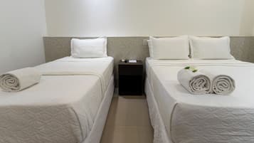 Quarto Triplo Superior | Blackout drapes, free WiFi, bed sheets