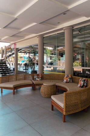 LCD TV, table football, ping pong - Ramada by Wyndham Porto Seguro Praia (Porto Seguro)