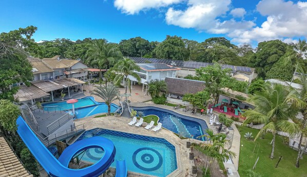 منظر من الجو على ارتفاع عالٍ