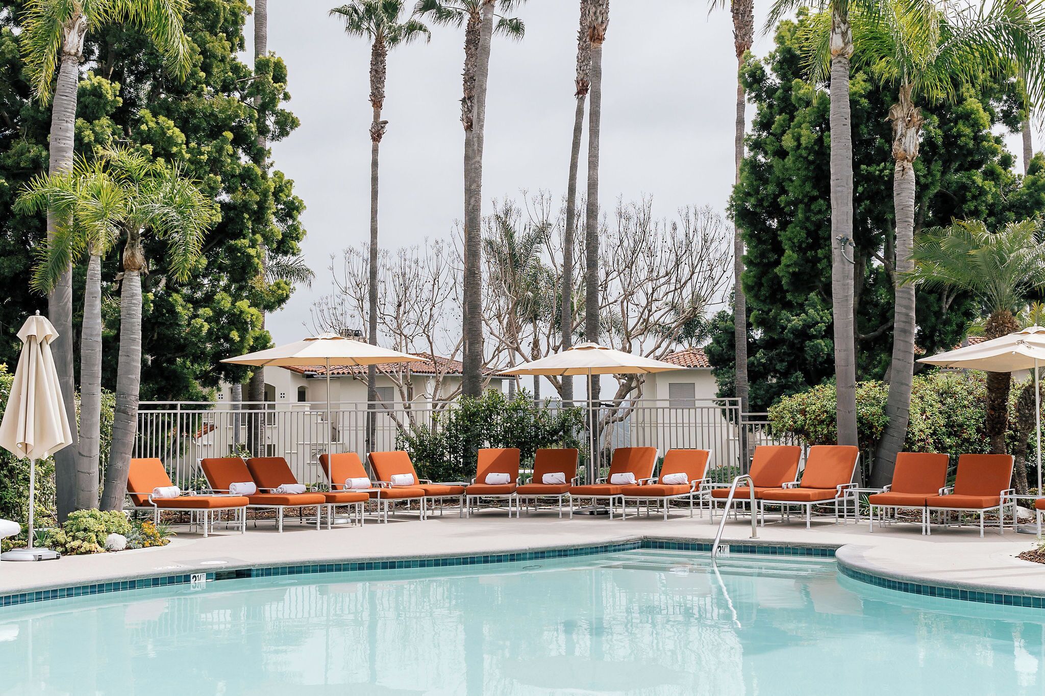 2 outdoor pools, free pool cabanas, pool umbrellas