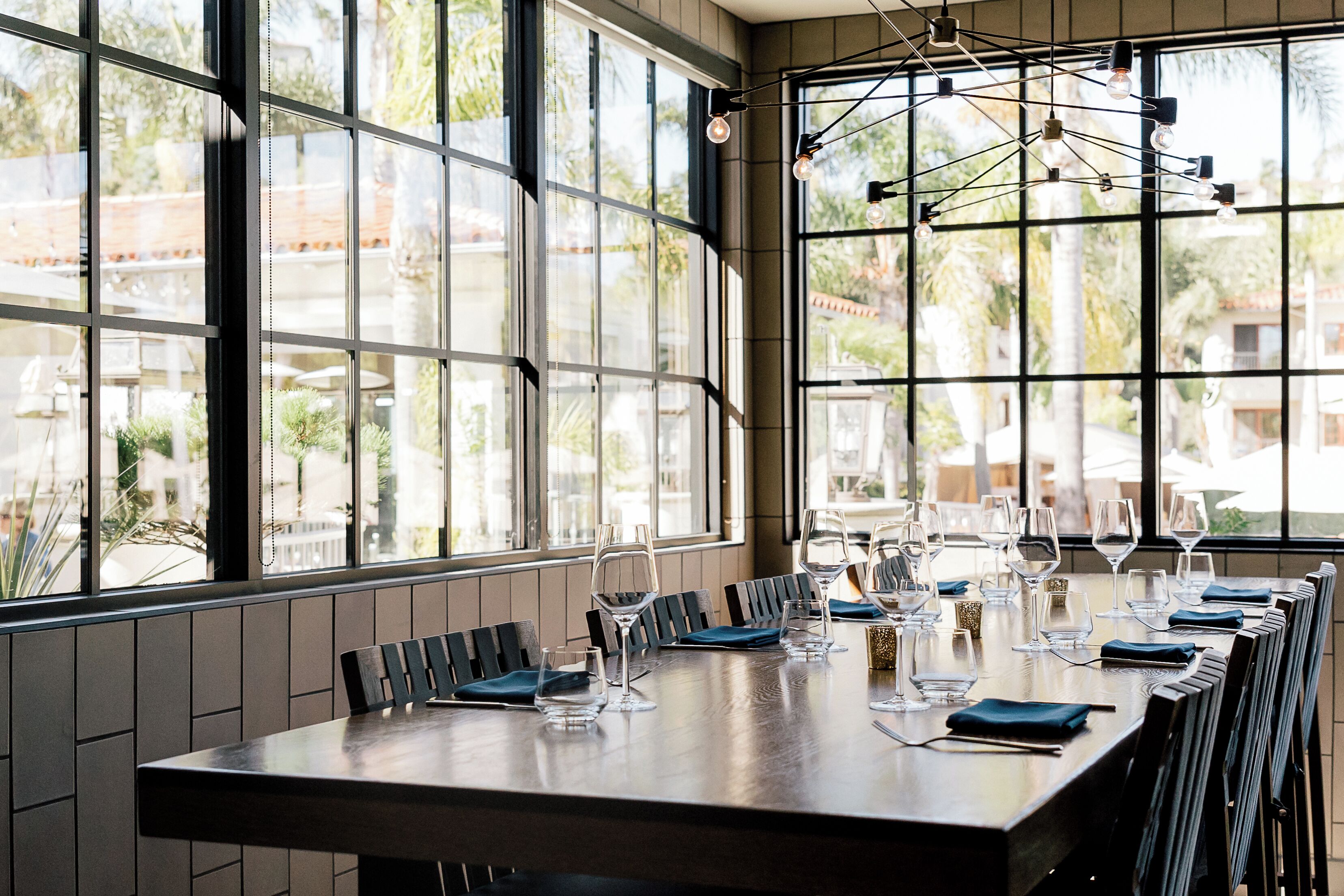 breakfast, lunch, dinner served; californian cuisine