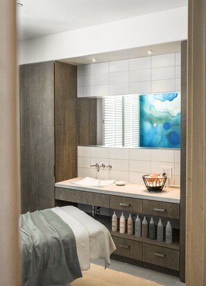 Baño de vapor, tratamientos corporales y aromaterapia