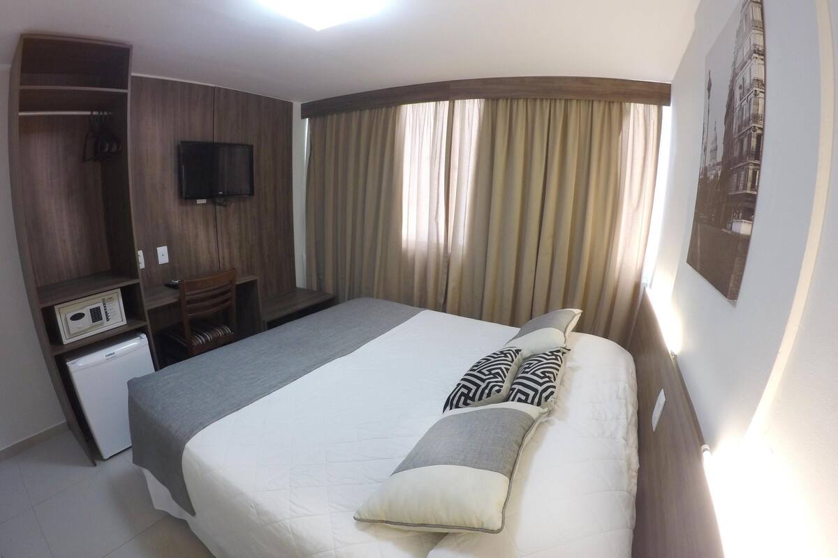 WiFi (free), bed sheets