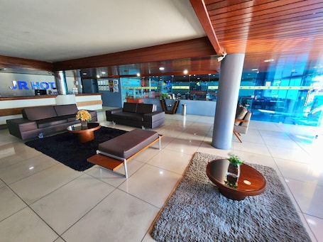 Saguão. JR Hotel
