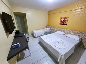 Caja de seguridad en la habitación y decoración personalizada 