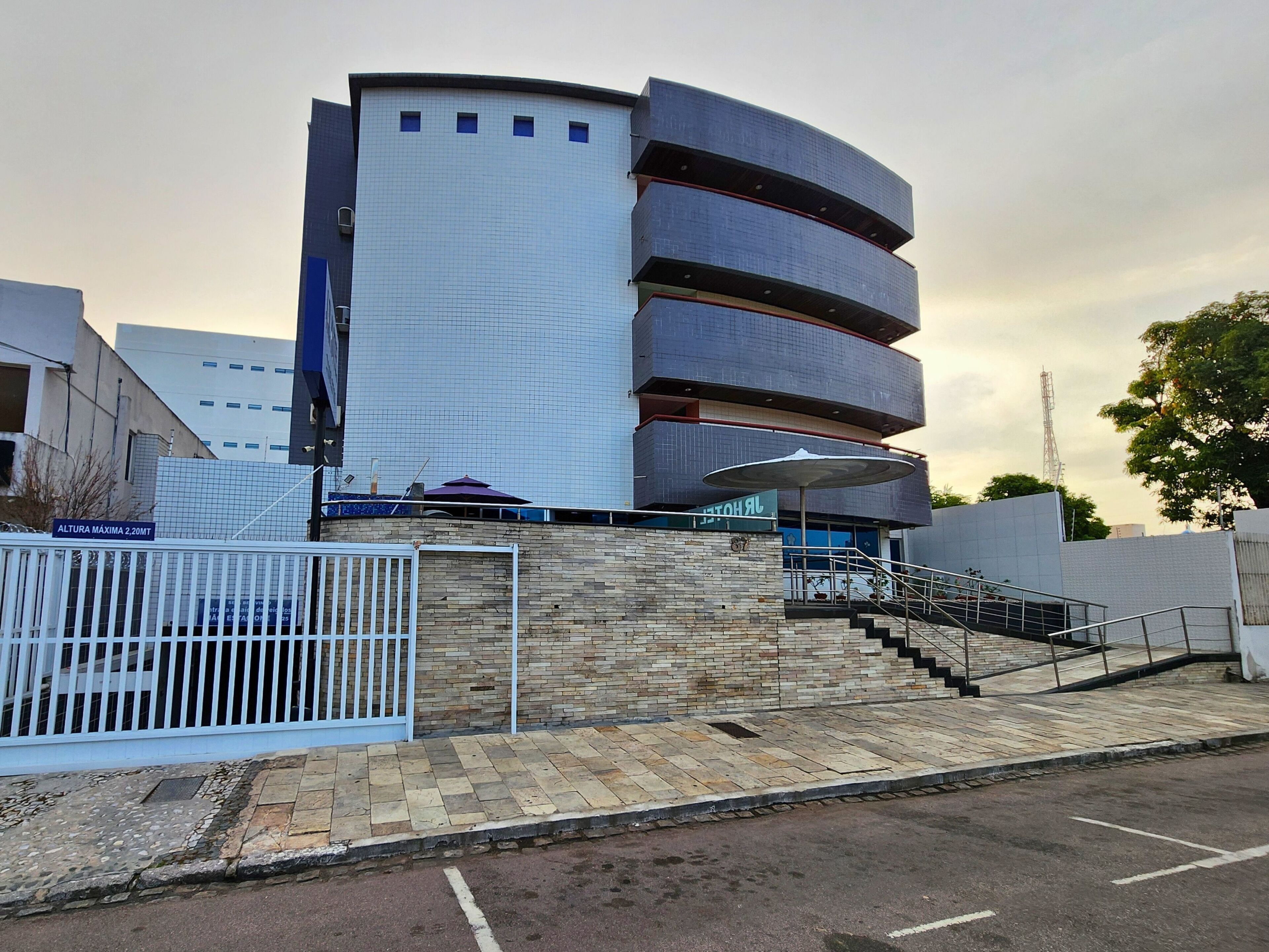 Photo - JR Hotel