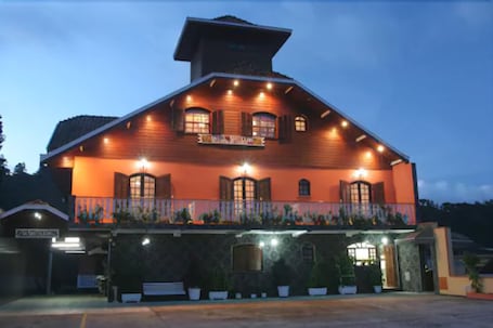 Front of property – evening/night. Shallon