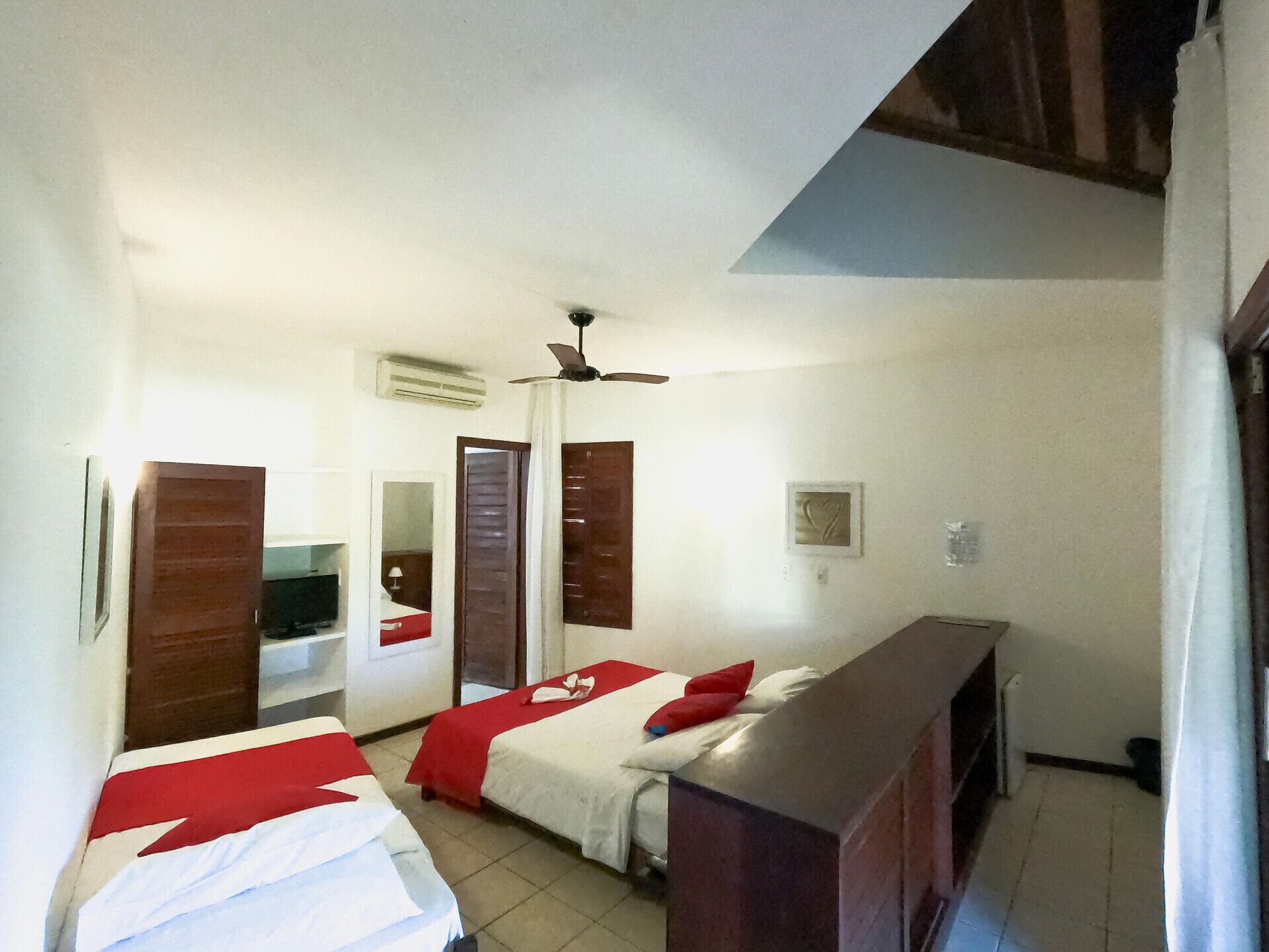 Caixa forta a l'habitació, wifi gratuïta i roba de llit 