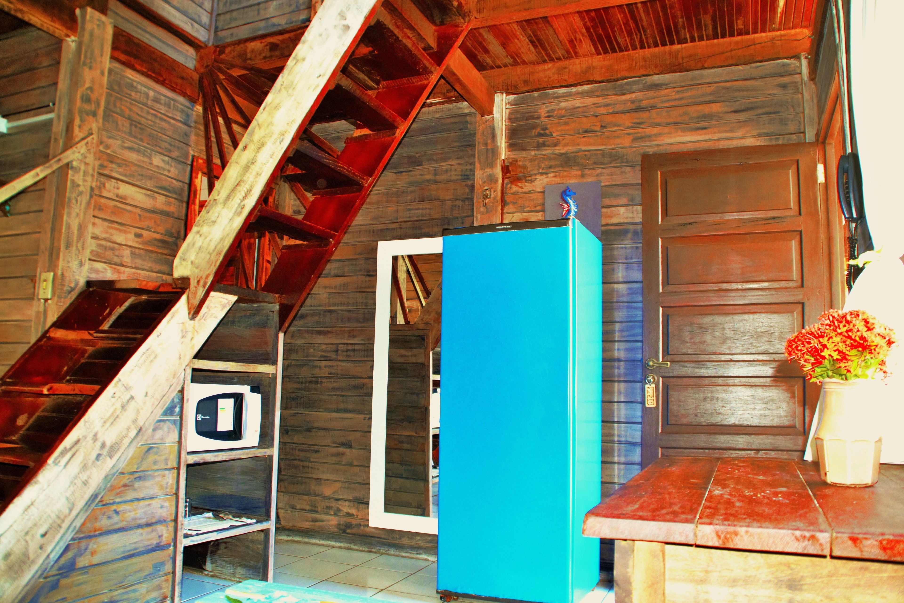 chalet (beija flor) | bathroom | shower, hair dryer, towels